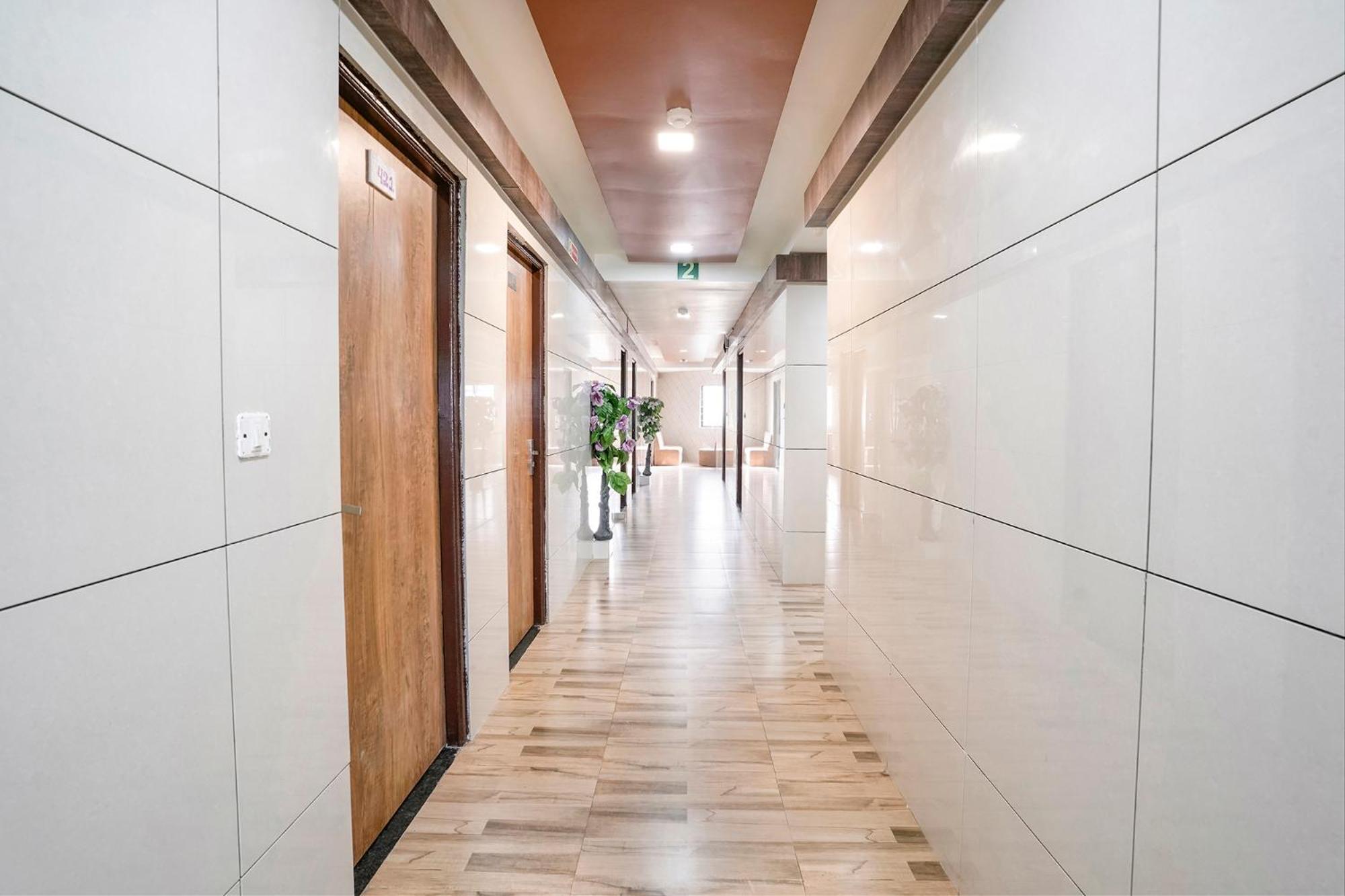 Fabhotel Galaxy I Ahmedabad Exterior photo